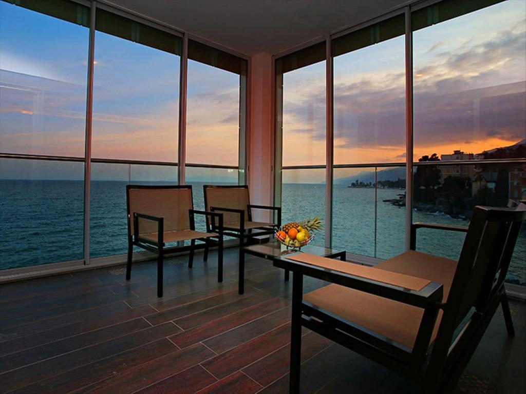 Villa Arentz Residence - Front Sea Apartments أوباتيا المظهر الخارجي الصورة